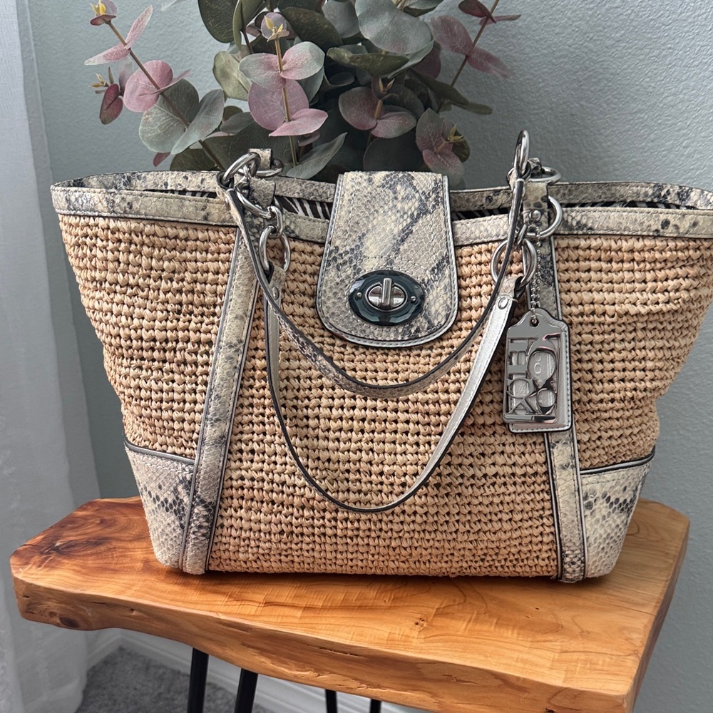 Coach Straw Tote - Picture 2 of 9